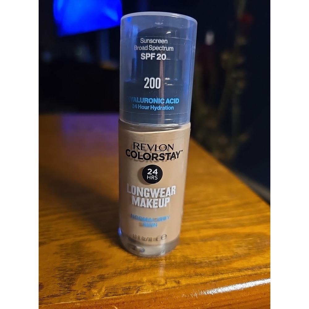 Revlon Colorstay 24Hr Longwear Makeup Foundation Normal - Dry Skin #200 NUDE 1oz